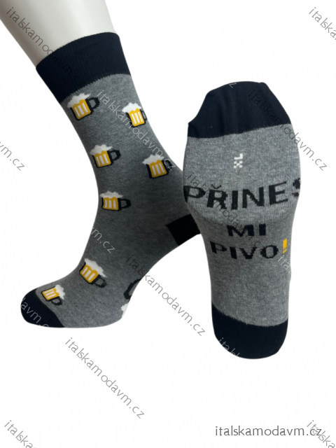 Ponožky veselé pivo slabé pánske CRAZY SOCKS prines mi pivo pre pivare (40-43,44-47) POĽSKÁ MODA DPP22026A/DU čierno-šedo-biela 40-43